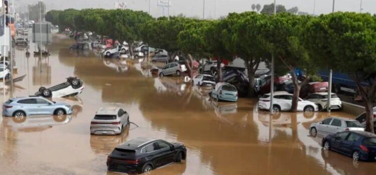 Tragedia en España: más de 150 muertos por inundaciones históricas