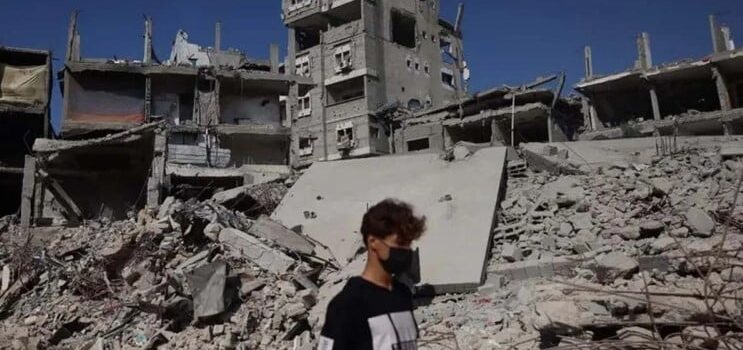 Miles de palestinos regresan a Gaza en medio de la tregua entre Israel y Hamás