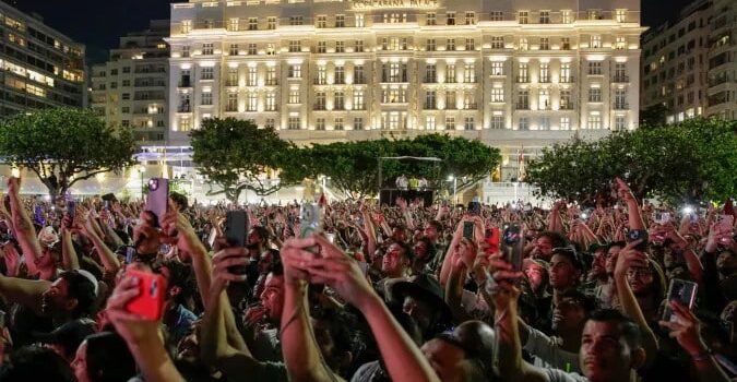 Lady Gaga abarrota Río de Janeiro con más de 2 millones de fans en su concierto