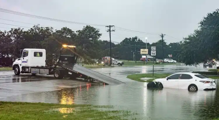 Fuertes lluvias regresan a Texas 10 días después de inundaciones catastróficas