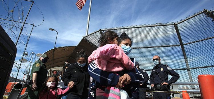 Estados Unidos ha deportado a más de 145,000 migrantes que llegaron a la frontera con México