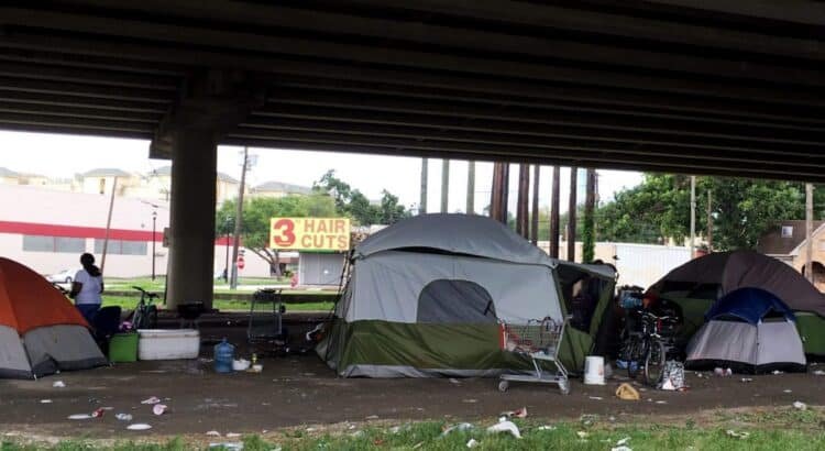 La ordenanza sobre personas sin hogar de Houston pronto podría expandirse a más vecindarios