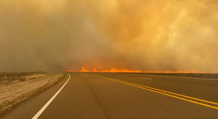 Incendio en Texas: el más grande en la historia del estado